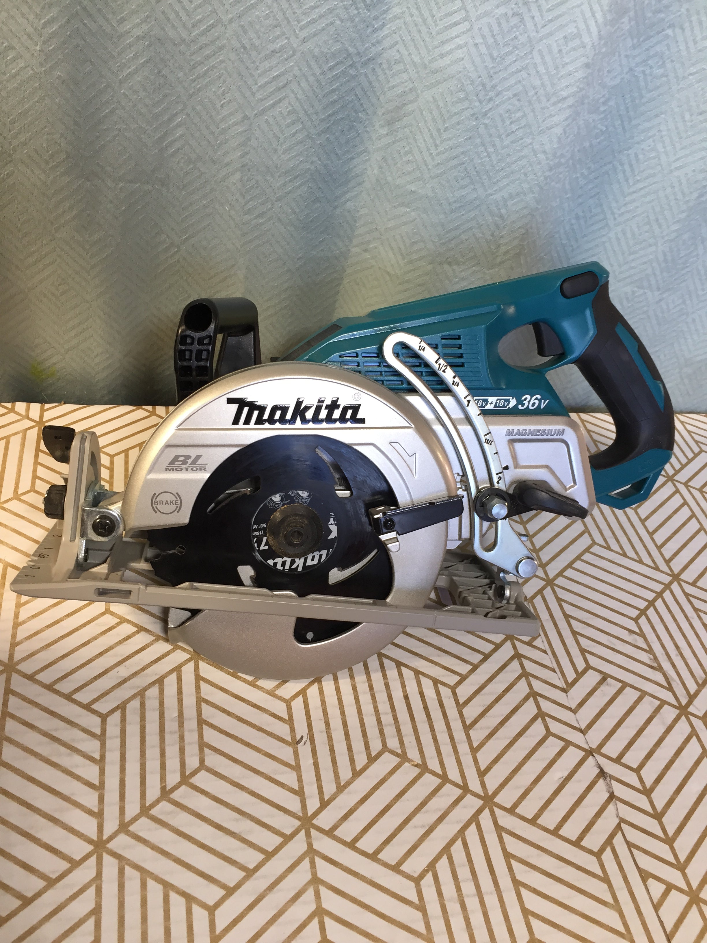 Makita XSR0136V LXT Brushless Cordless Circular Saw *NO POWER/ PARTS* (7953710907630)